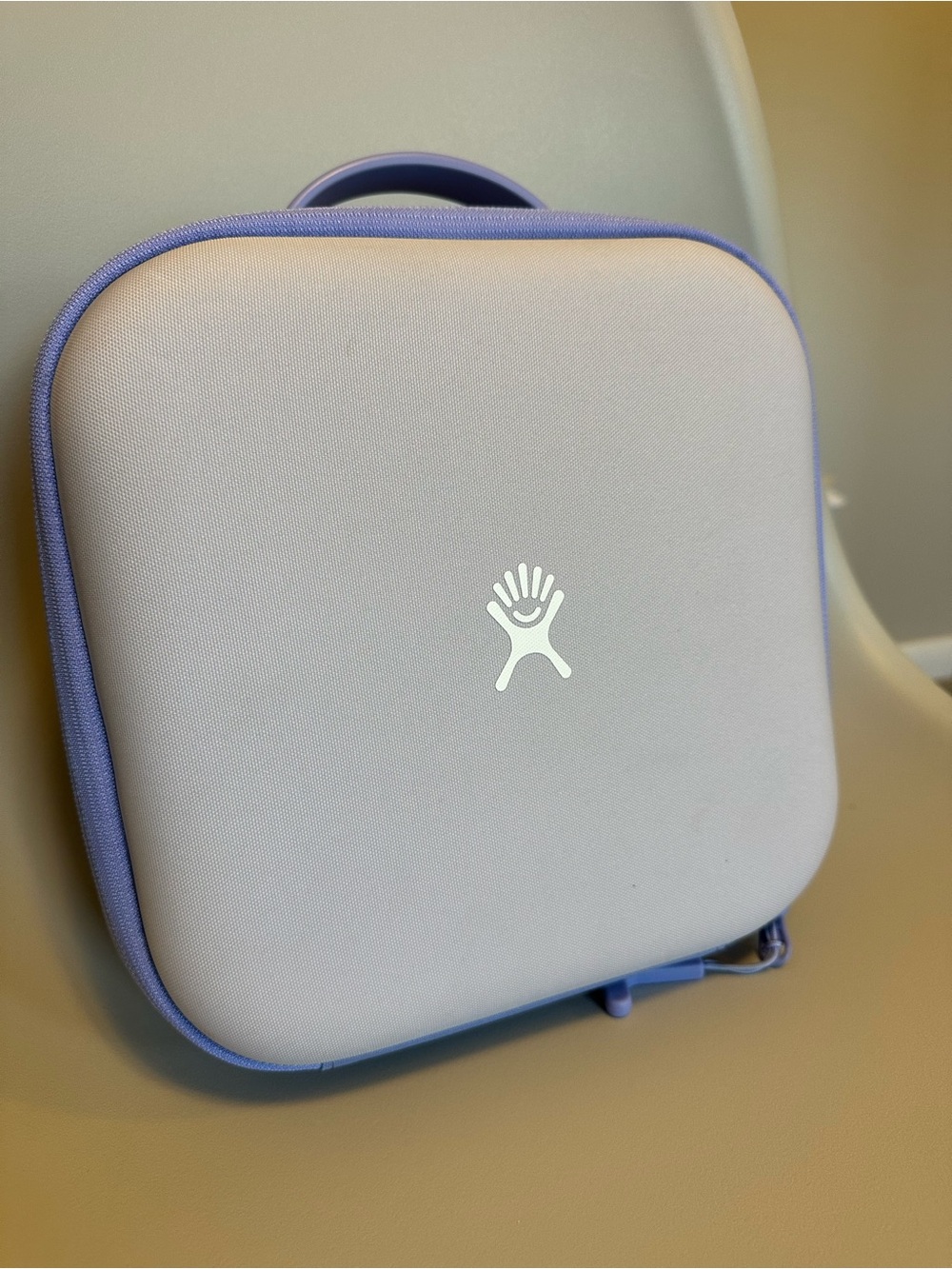 Hydro Flask Lunch Box - Light Gray with Lavender Trim